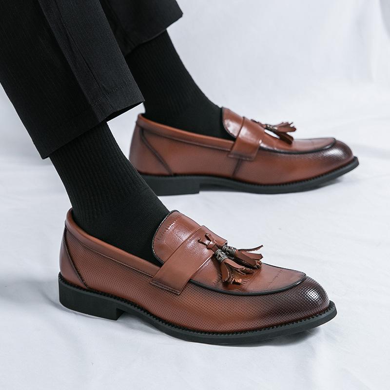 Men's shoes large size new loafers fashion men's foot glove fringed leather shoes British style gentleman men's wedding shoes