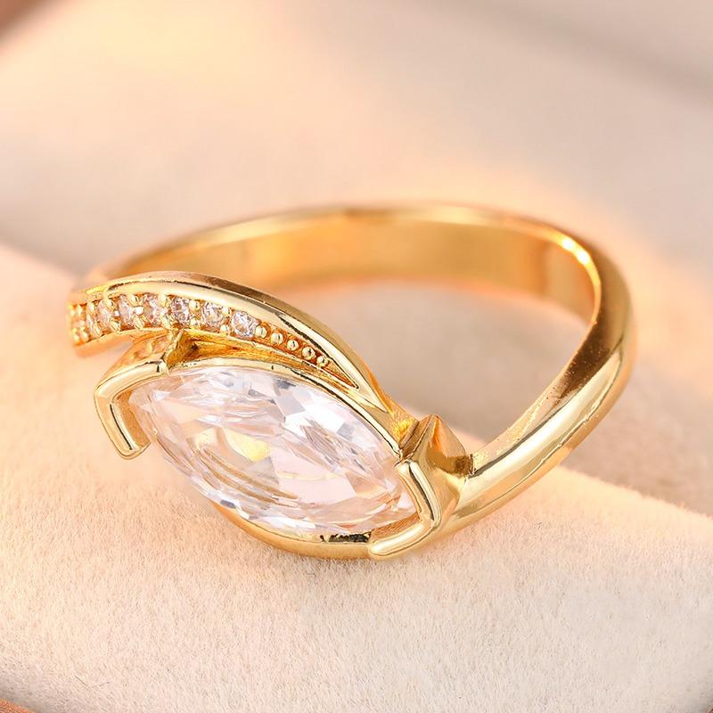 Gorgeous Inlaid White CZ Women's Ring Trendy Gold Color Geometry Daily Wear Party Jewelry Anniversary Gift