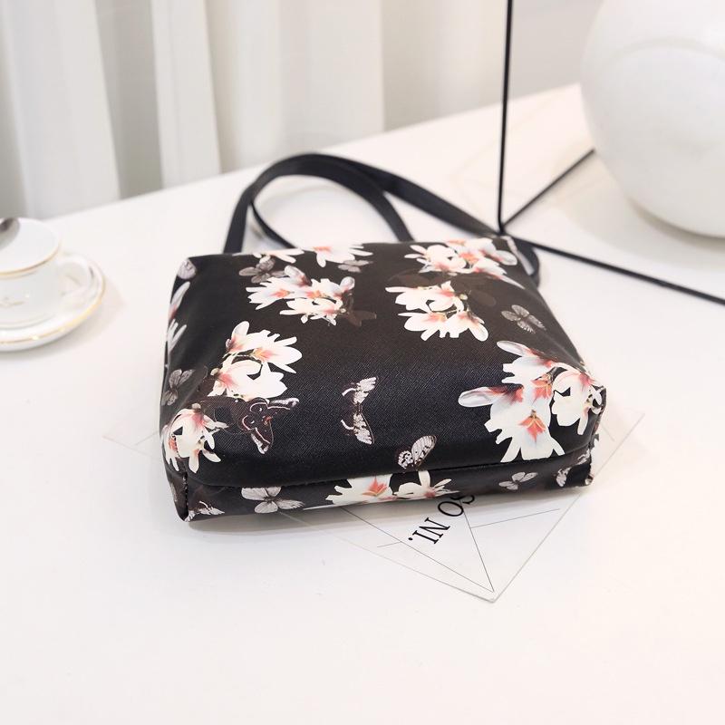 Women's Single Shoulder Bag Floral Pattern Canvas Material Comfortable Lightweight
