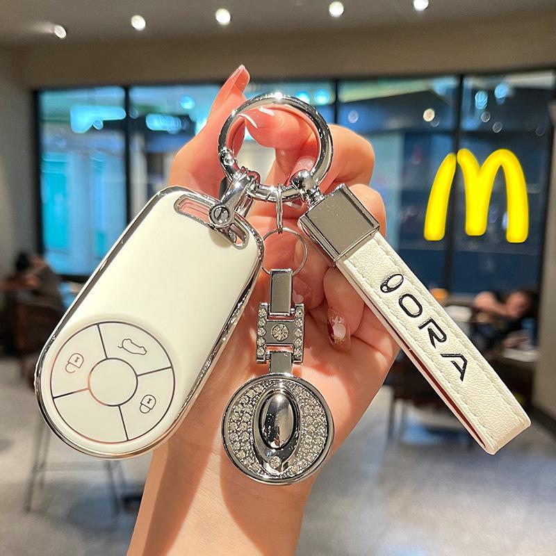 Black Cat Key Cover for Great Wall Euler Good Cat, Lightning Cat, White Cat, Ballet Cat. TPU Protective Shell with Full Coverage Buckle.