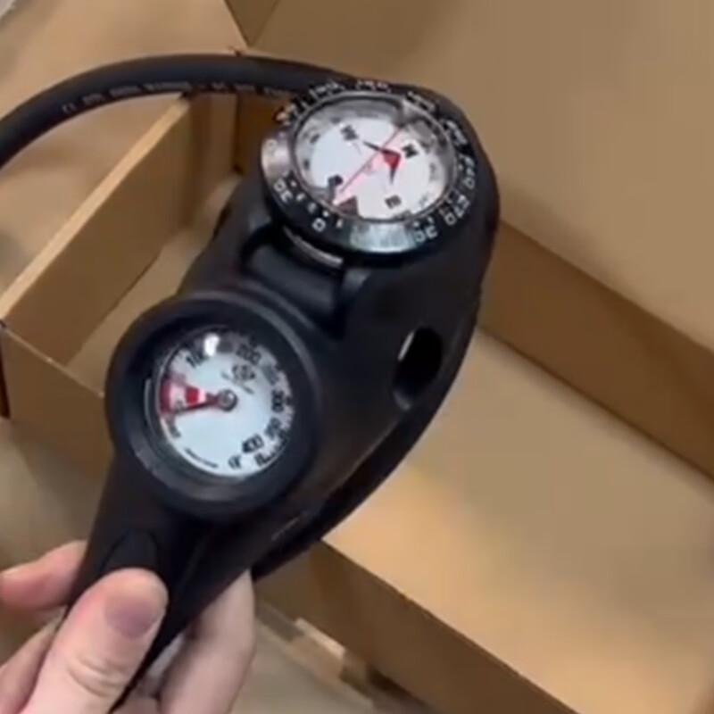 Тройной манометр Black Scorpion Diving