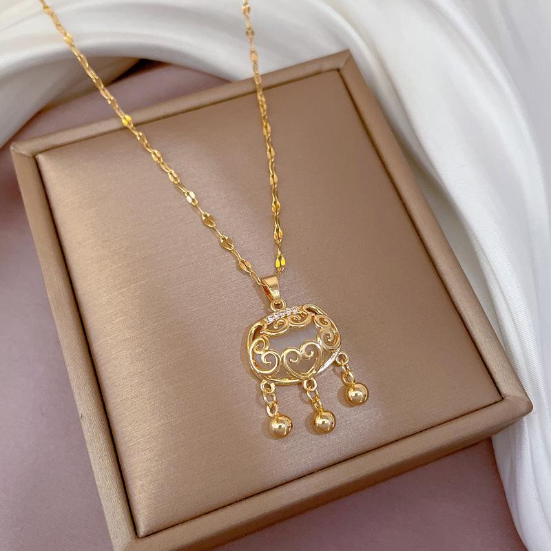 Necklace Female Inlaid Imitation Hetian Jade Fringed Long Life Lock Ancient Gold Pendant Collarbone Chain Jewelry Female