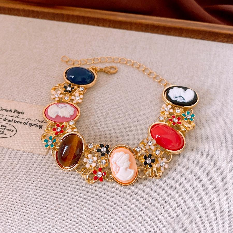 French Court Style Needle Diamond Earrings Necklace Retro Exaggerated Stud Earrings Design Sense Earrings Jewelry Set