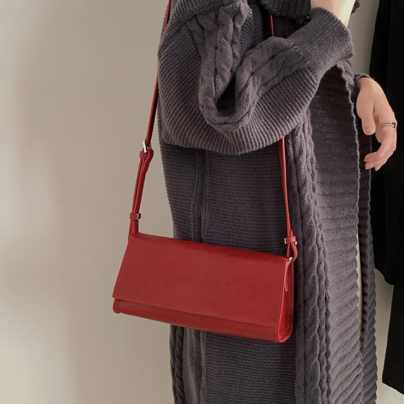 Niche Genuine Leather Triangle Baguette Bag Cowhide Shoulder Bag Women's Underarm Bag with Vintage Crossbody Bag