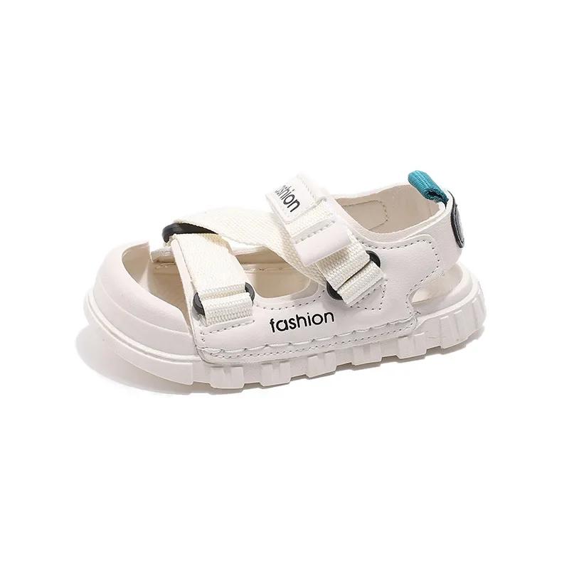 Kids Fashion Sandals 2024 Summer New Boys' Toes Capped Flat Shoes Girls Handsome Versatile Beach Shoes Anti Slip Wear-resistant