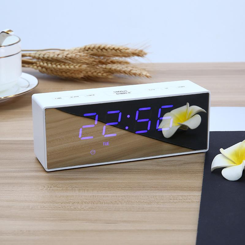 

Электронные часы Креативные электронные зеркальные часы Часы с USB-зарядкой Бесшумные цифровые часы Студенческий таймер обратного отсчета Будильник