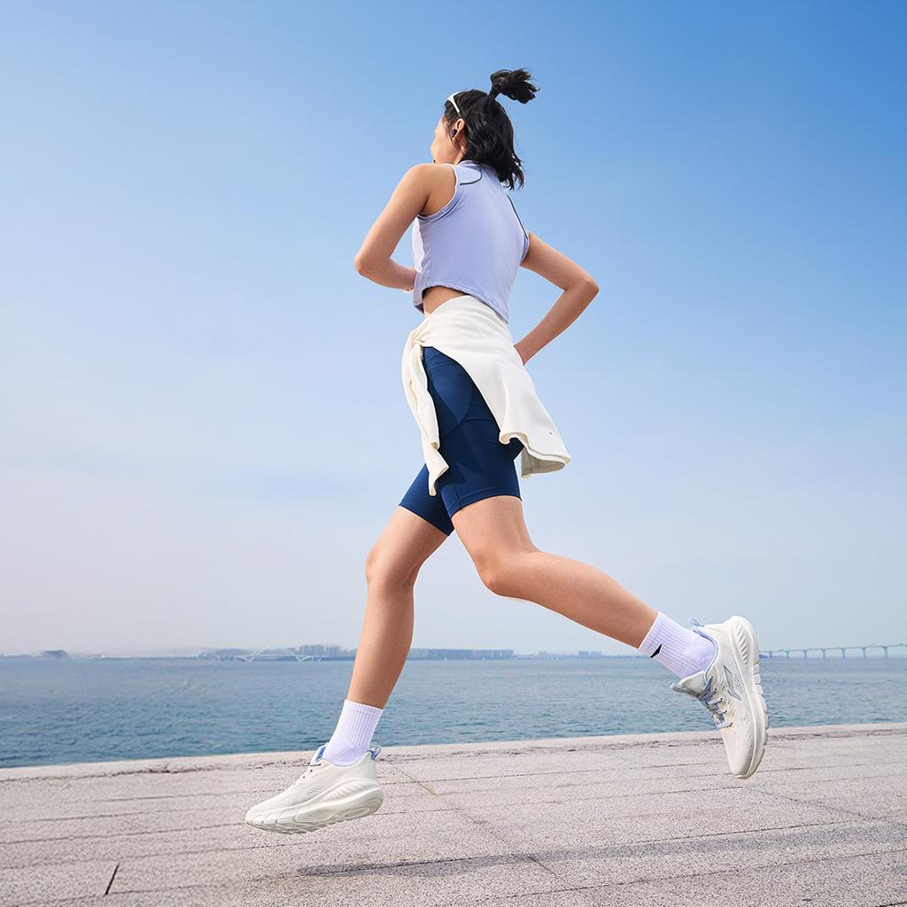 Lining Light Breeze V2 Soft Rebound Casual Running Shoes Women Sneakers White Blue ARSW116-1