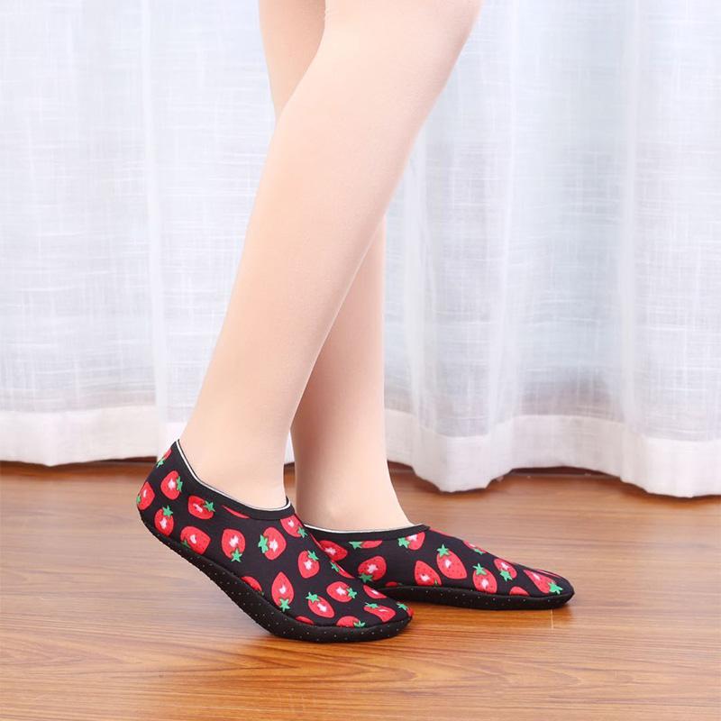 Damen Hausschuhe für den Boden Indoor Kurze Socken Elastisch Bedruckt Warm Verdicken Fleecegefüttert Bodensocken Rutschfeste Socke