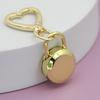 Retro Schlüssel Quadratisches Vorhängeschloss Taschenanhänger – Europäischer & Amerikanischer Stil Federverschluss Handtaschenzubehör