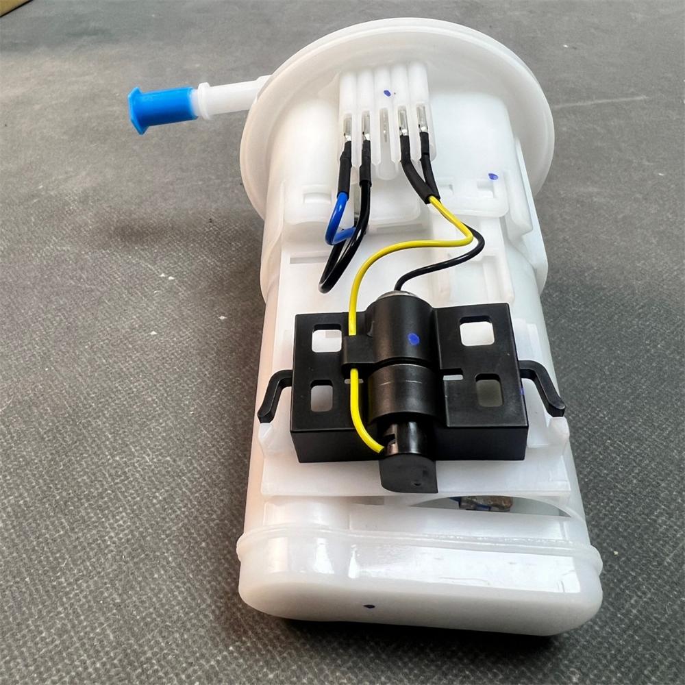 1pcs Fuel Gas Petrol Pump For Yamaha YZF-R1 2015 2025 Yamaha YZF-R1M 2015 2026