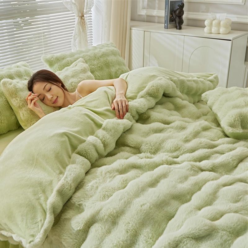 Premium Winter Rabbit Fur Plush Four-Piece Set: Thickened Coral Fleece & Milk Velvet Duvet Cover with Faux Fur Three-Piece Bed Sheet Set.