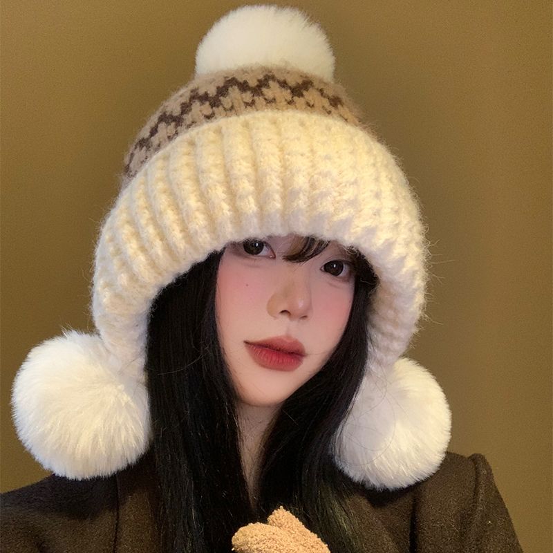 Knitted Hat Women's Winter Hairball Thickened Thermal Pullover Hat Cold Ear Protection Wool Hat