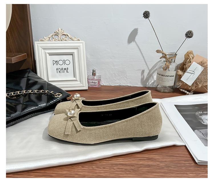 

Grape mother shallow mouth single shoes women s fashion bow comfortable soft sole mother shoes versatile literary style plain face women s shoes 35