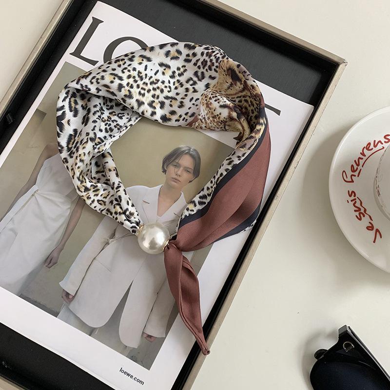 Elegantes Perlen-Schwanz-Magnetverschluss-Schal Einfache Mode Vielseitige Damen Frauen Seidenschal Künstlerische Accessoires Nackenwickel Schals