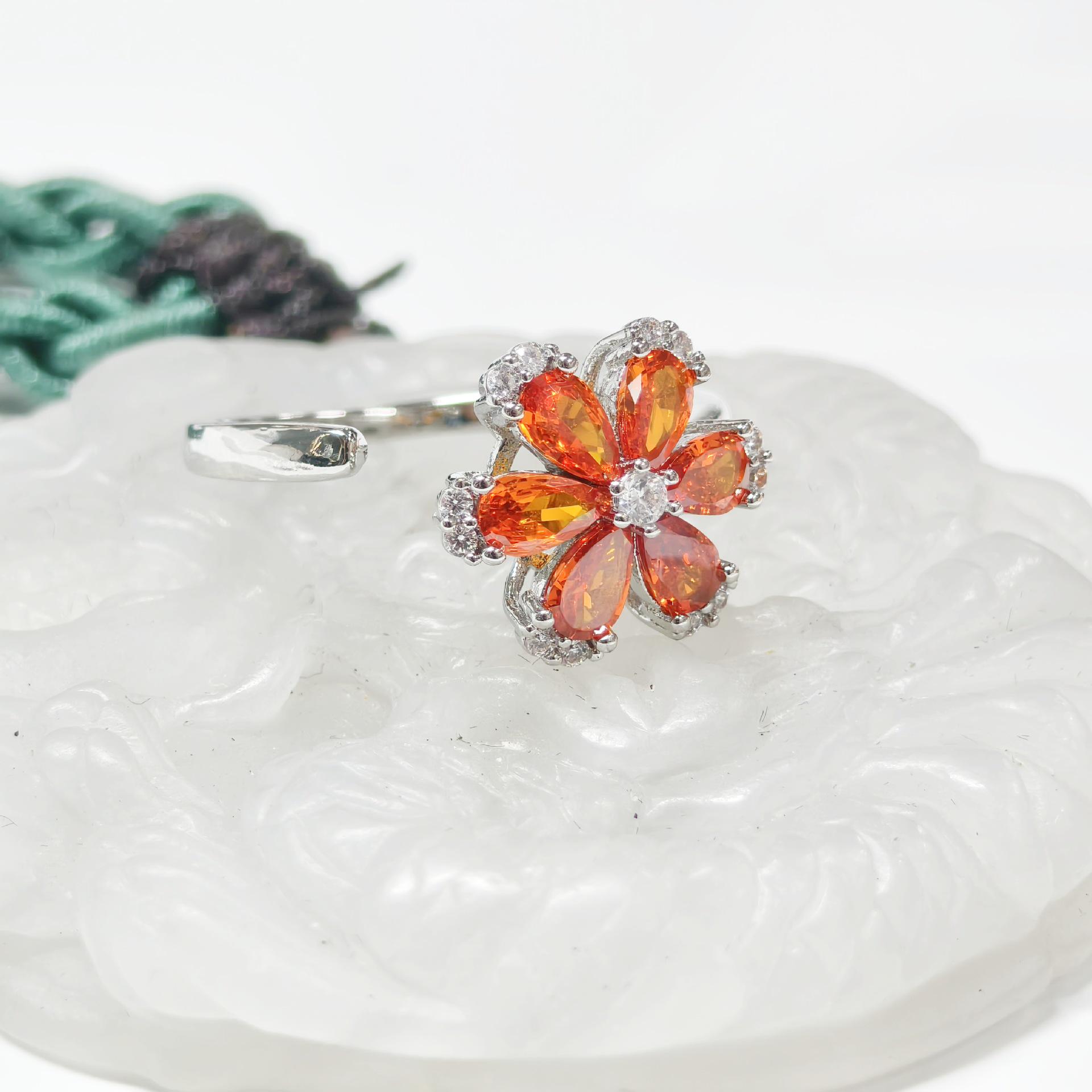 Gessen Korean Snowflake Petal Stud Earrings - Elegant, Light Luxury Design.