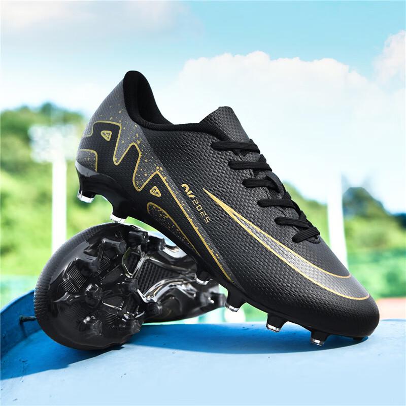 Unisex Youth Soccer Cleats 33