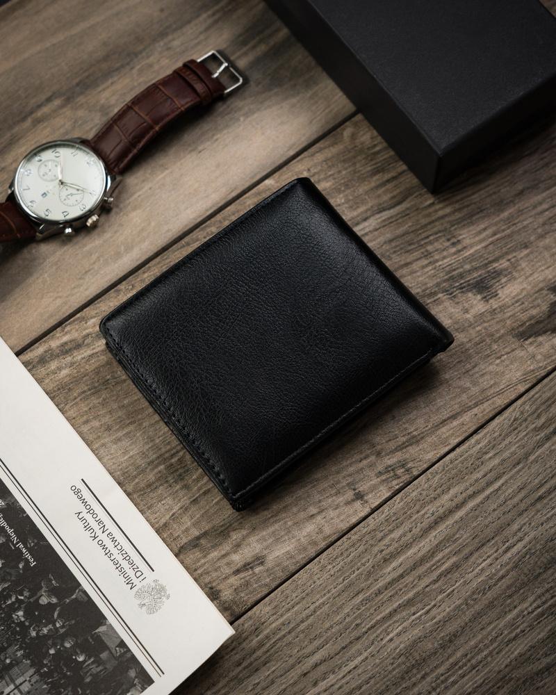 Large men's wallet with a registration card pocket - Cavaldi