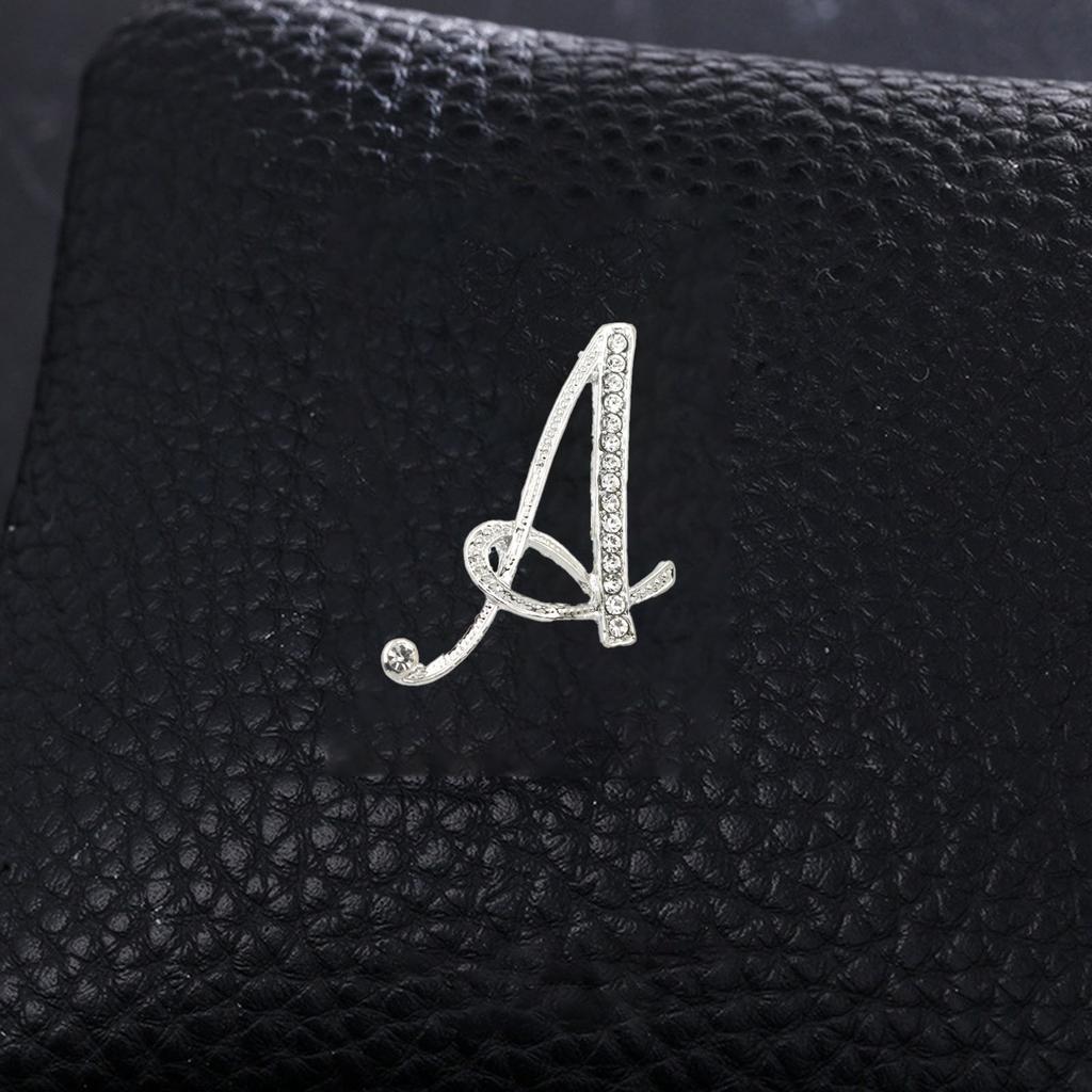 Broche de Letra Inglesa com Diamante de Liga Cheio de Água, Flor de Peito Acessório de Roupa