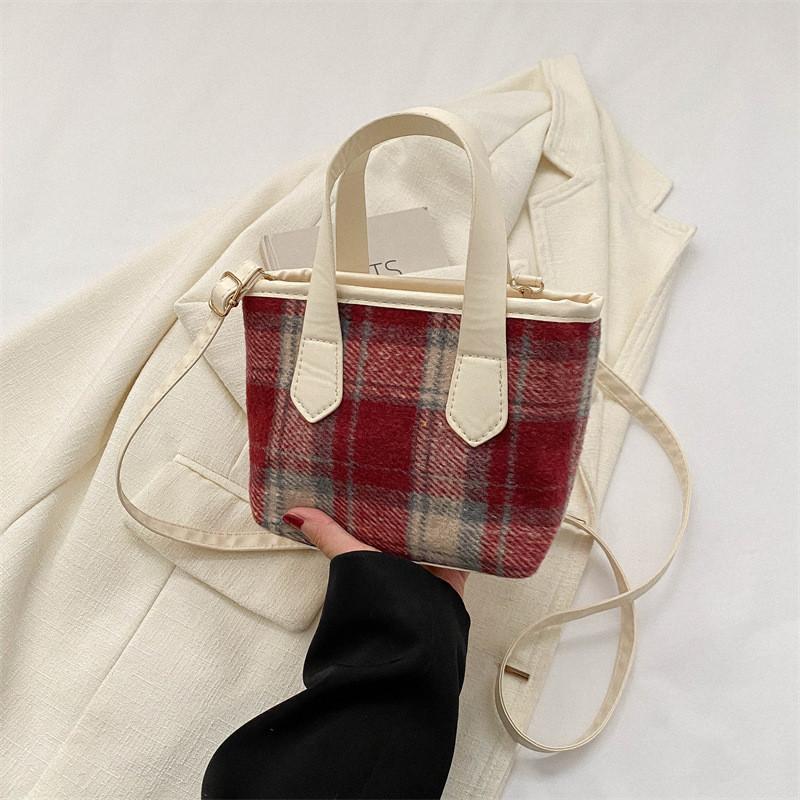 2024 New Fashion Grid Large Capacity Handbag Stylish Casual Tote Bag