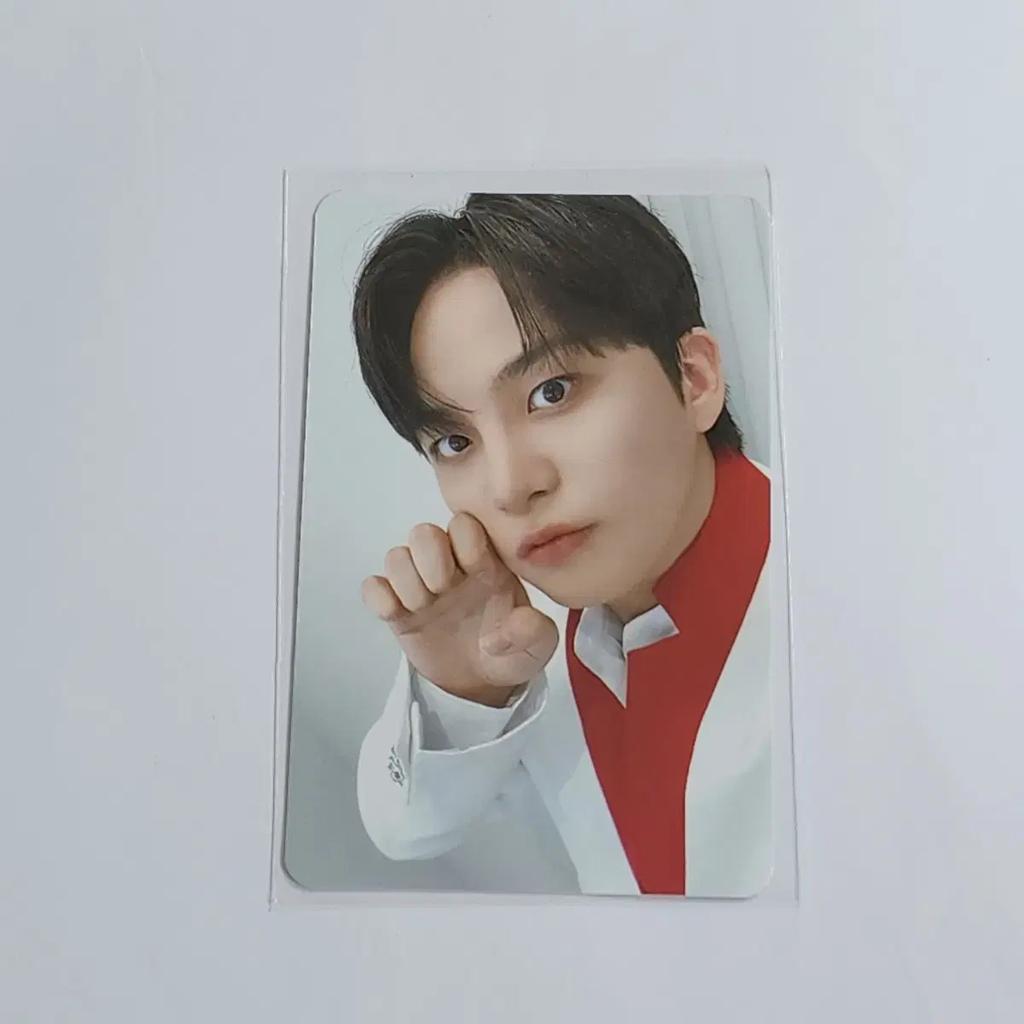 Ateez Aniteez Popup Store 100,000 Won Photocard Jongho Ateez Aniteez