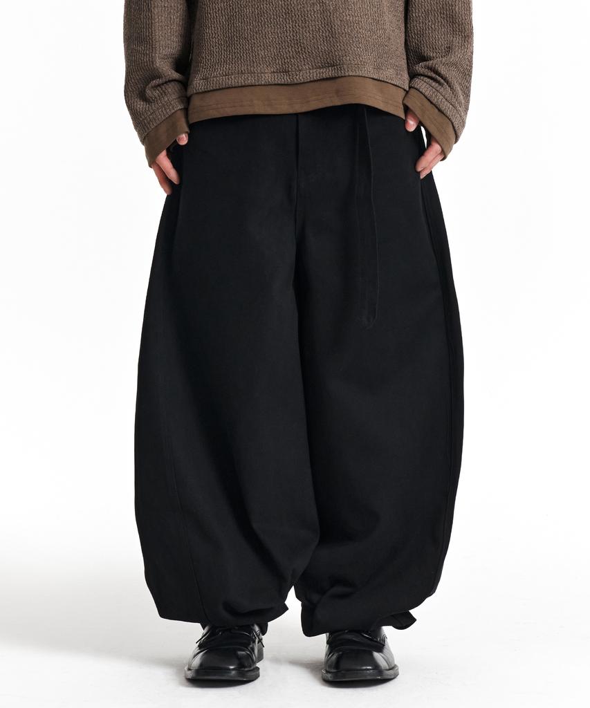 Gicheol Belted Volume Fit Cotton Pants (Black)