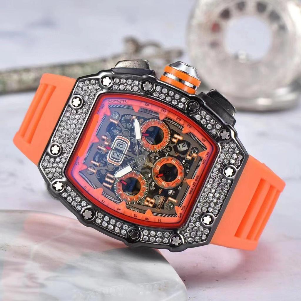 2020 European-American Diamond Skull Six-Hand Quartz Barrel Men's Watch