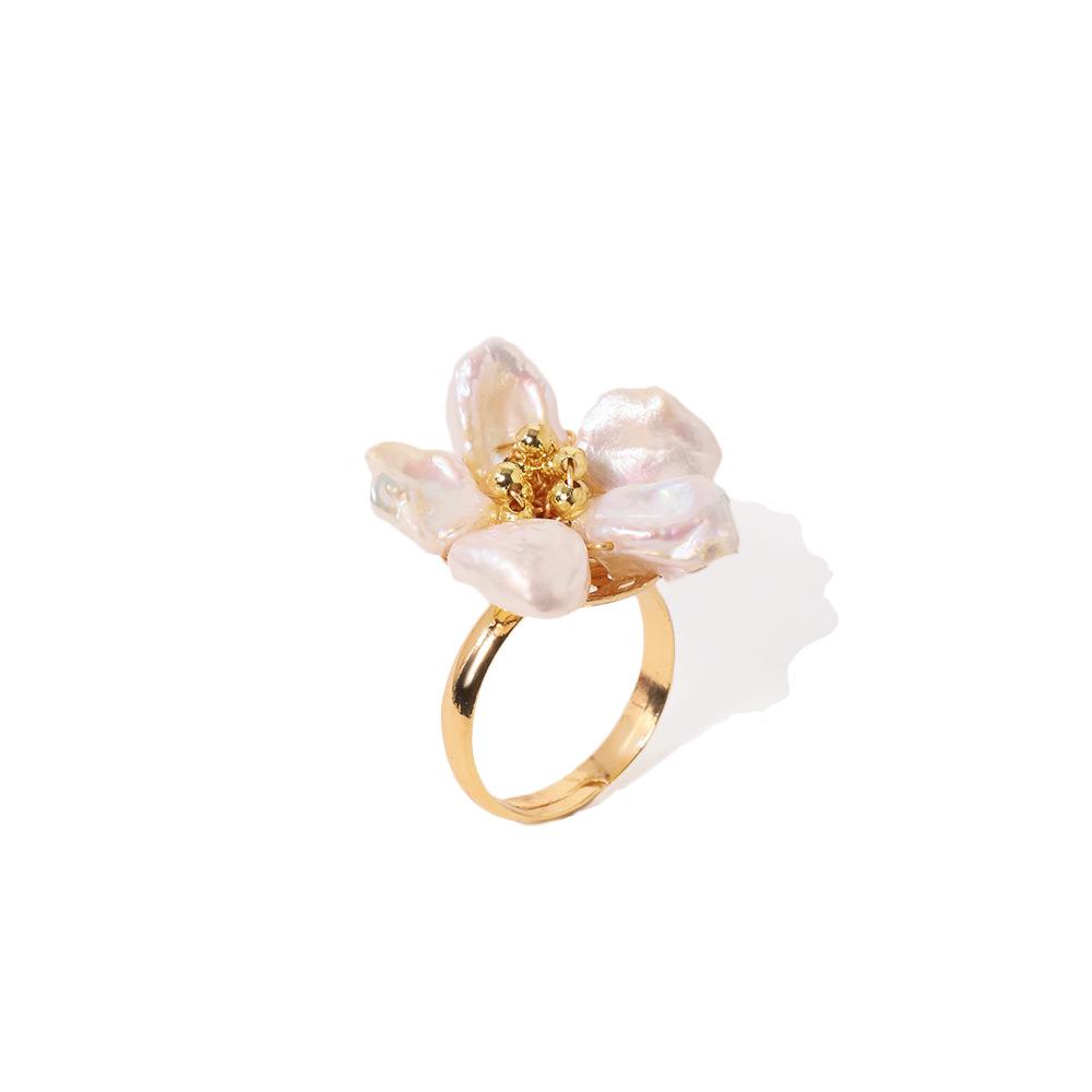 Pearl Ring Niche Retro High-end Flower Light Luxury Niche Ring Cool Style Elegant Accessory