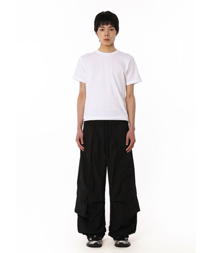 BOUNDARY Multi-Pocket Shirred Nylon Pants [Black]