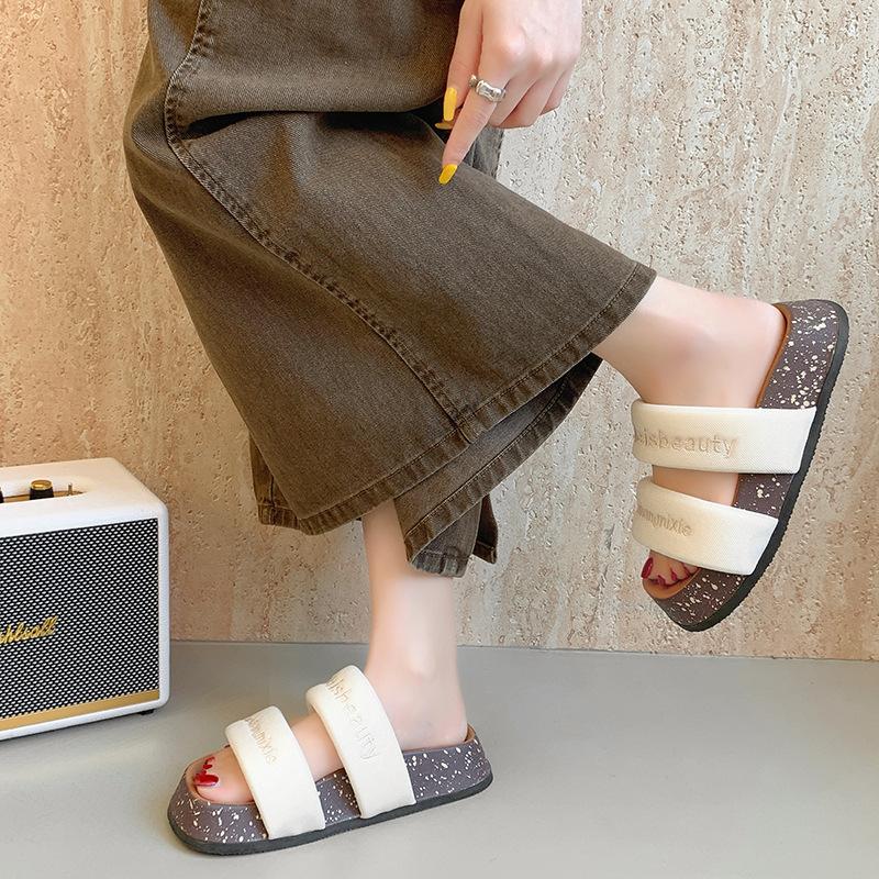 Thick-soled one-word beach slippers 2025 summer new outer wear muffin letter cool slippers fashion slippers women