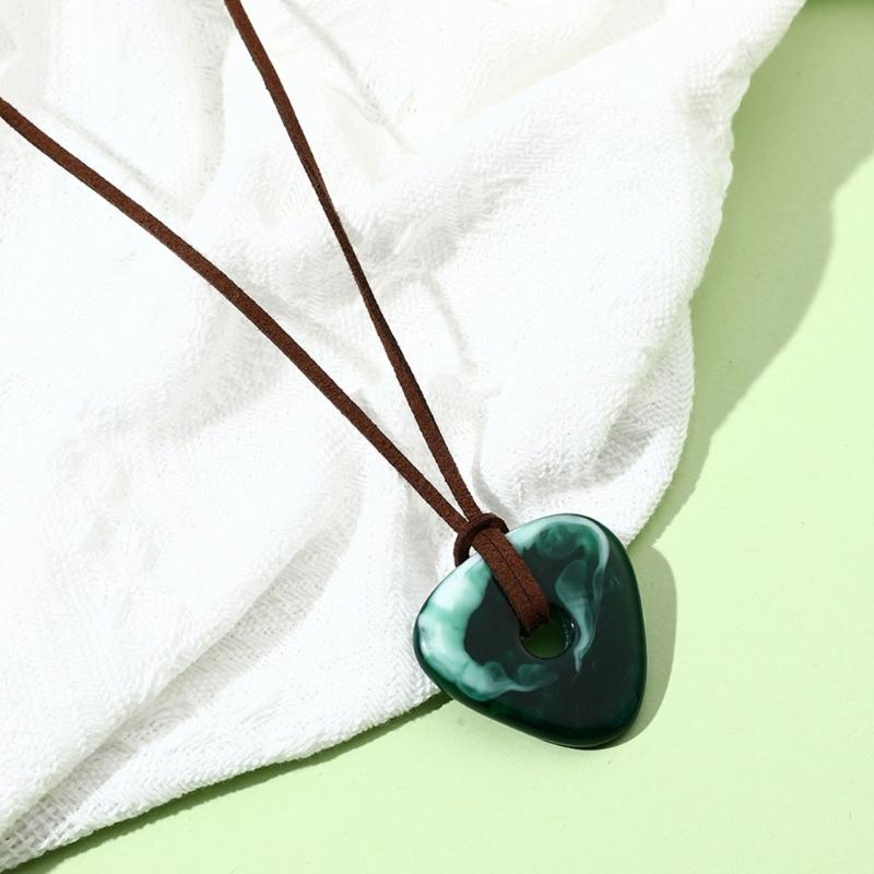 Resin Coraline Stone Necklace Chain Pendant Green Stone Necklace Triangles Charm Rope Chain Halloween Jewelry Accessory
