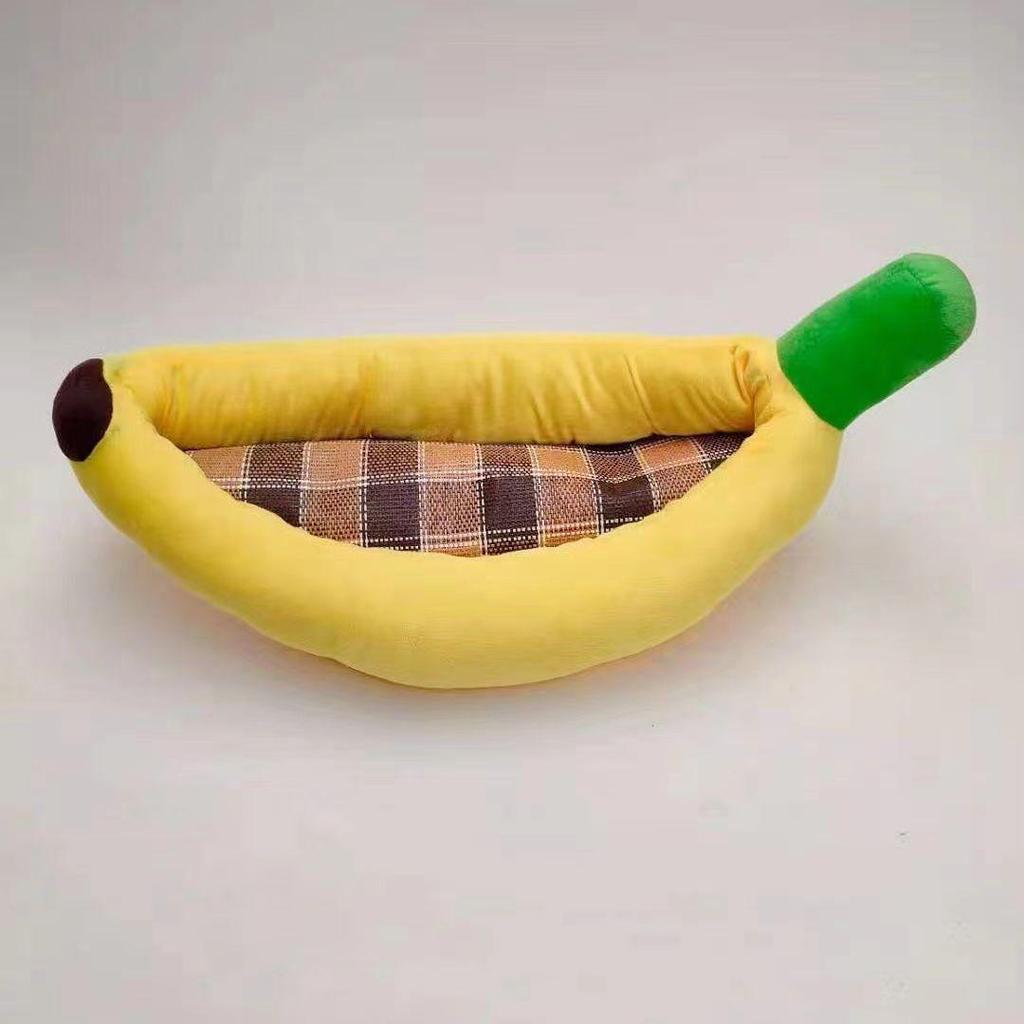 Banana Boat Pet Bed: Cozy Winter Bed for Small Dogs & Cats, Corgi & Teddy Friendly