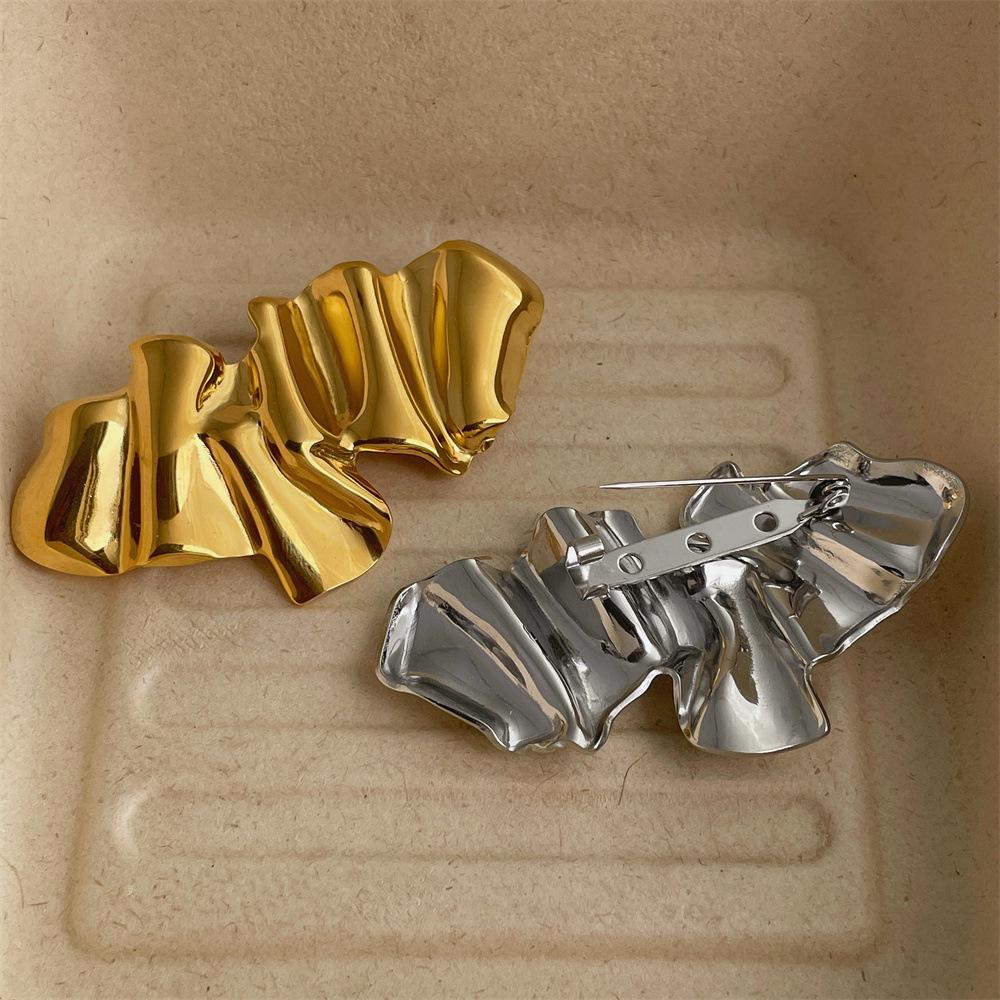 Exaggerated Geometric Fashion Metal 18K Gold Pvd Plated Brooch Pin Clothes Accessories Waterproof 2026 Charm Unisex Jewelry