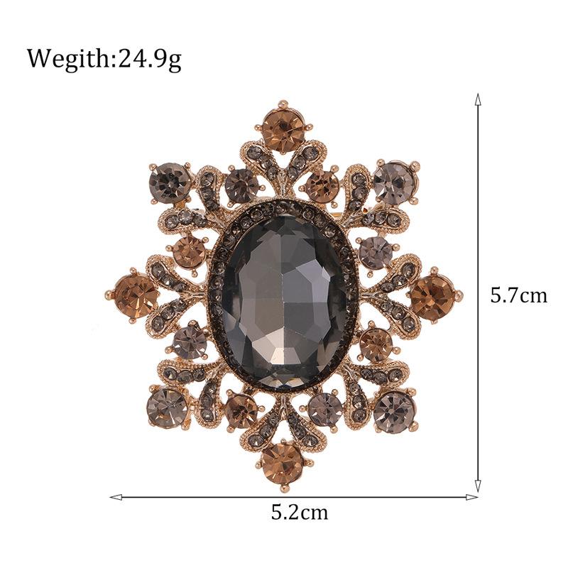 Retro Leaf Pearl Brooch Pin With Embedded Diamonds Elegant Fashionable Jewelry Accessory Pin Brooch