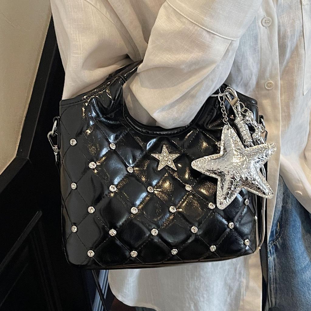 Ballet style rhombus chain handbag women's 2025 new niche single shoulder underarm bag fashionable versatile messenger bag