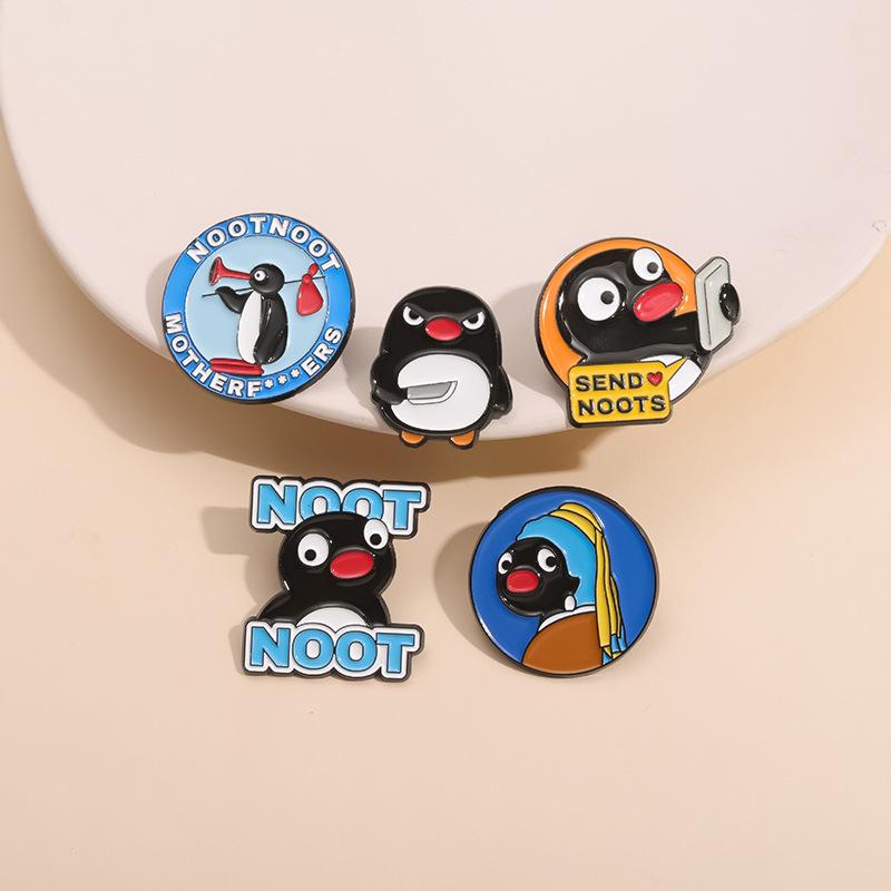 Creative Penguin-Shaped Metal Brooch Pin - Simple Animal Accessory
