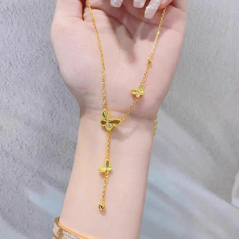 

Exquisite Gold Butterfly Necklace with Flash Laser Design - Long-Lasting and Non-Fading, Perfect Gift for Girlfriend.