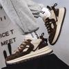 Slipper Herren Sneaker Herren Sneaker Sport und Freizeit Rutschfest Runde Zehe Skateboard Abriebfest Dicke Sohle Mode Neu