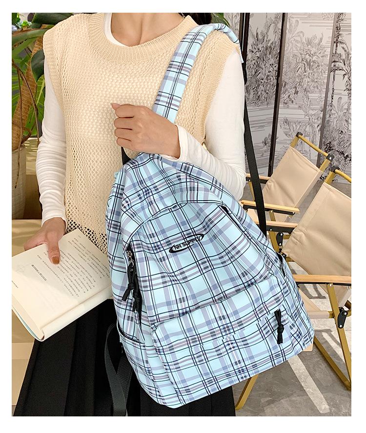 Stylish Plaid Backpack for Female College Students - Lightweight and Trendy for School and Travel