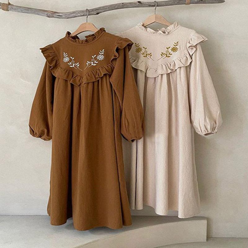 Korean Autumn Lace Embroidered Mother-Daughter Princess Dress with Lotus Leaf Design