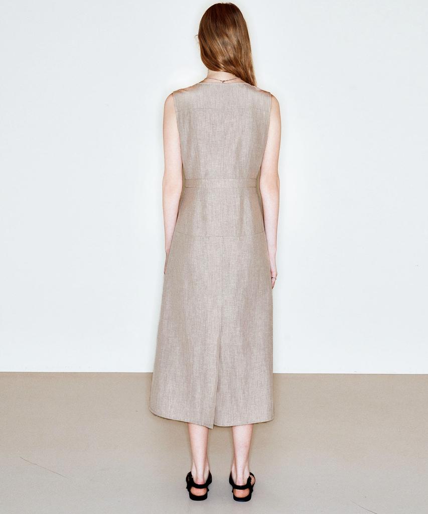 Ssikeoseun Fitted Round Neck Sleeveless Dress_Beige