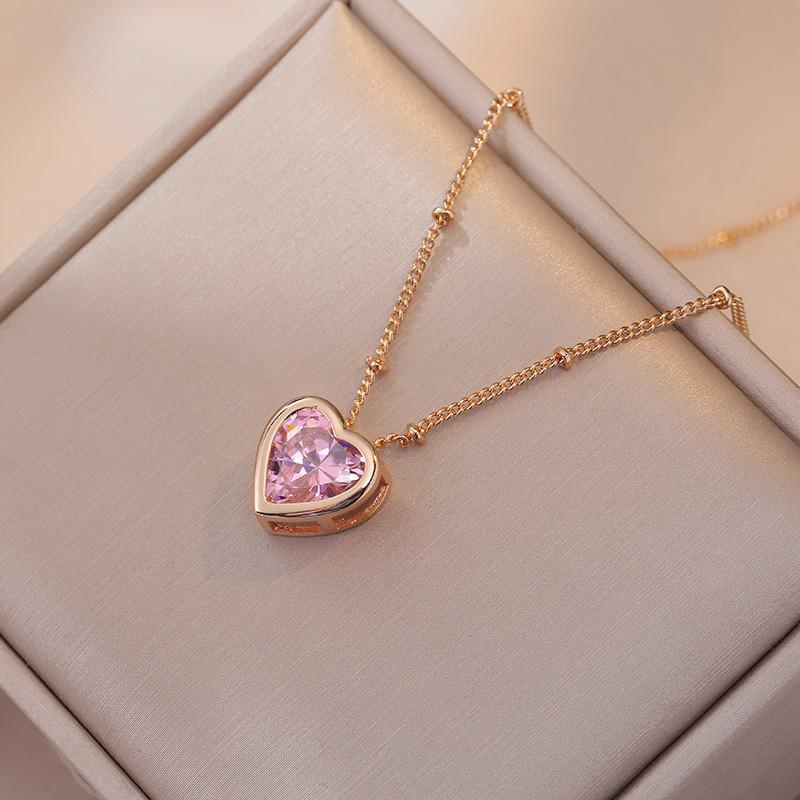 Women's Fashion Heart Pendant Necklace - Elegant, Simple Design, Versatile Clavicle Chain Jewelry