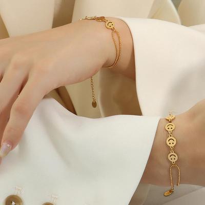 Bracelet Double Chaîne Smiley Design de Niche Européen et Américain - Bijoux de Noël pour Femmes en Acier Titane E190