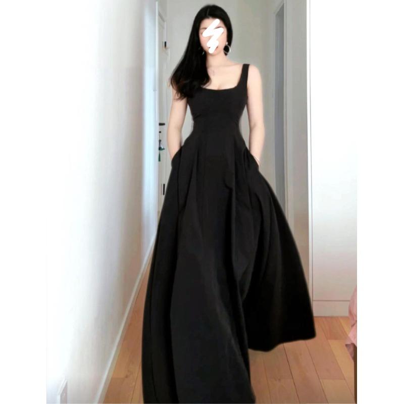 White Short Skirt for Women In Early Spring, Small Man with Waist and Thin Fluffy A Word, Beautiful and Beautiful Suspender Dress