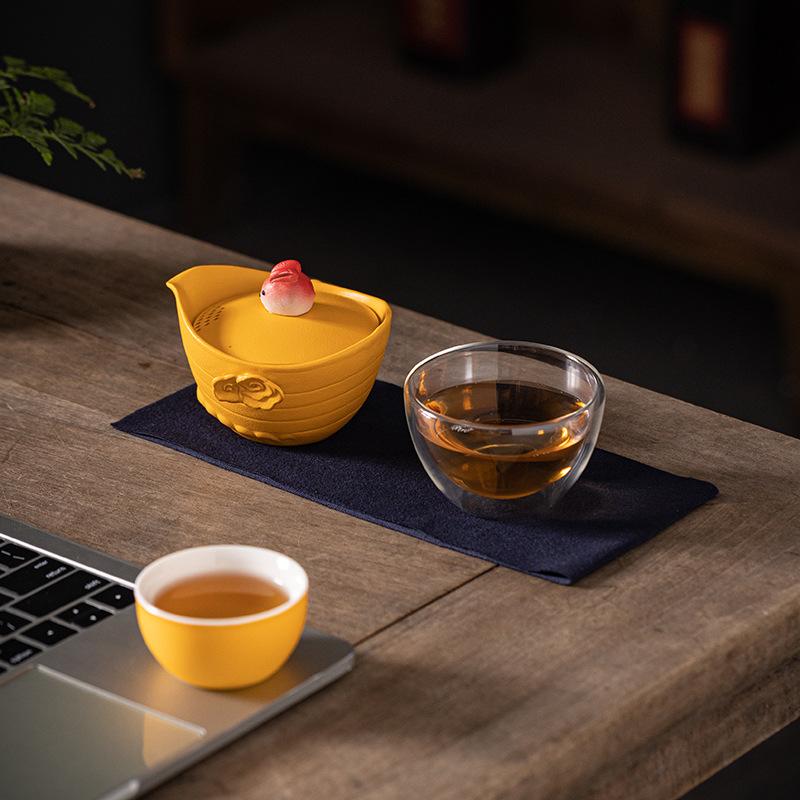 Kreatives Reise-Teeset mit Hasenmotiv: Kuaike-Tasse, eine Kanne, zwei Tassen, tragbares Outdoor-Teeset, Jadehase, der zum Mond fliegt