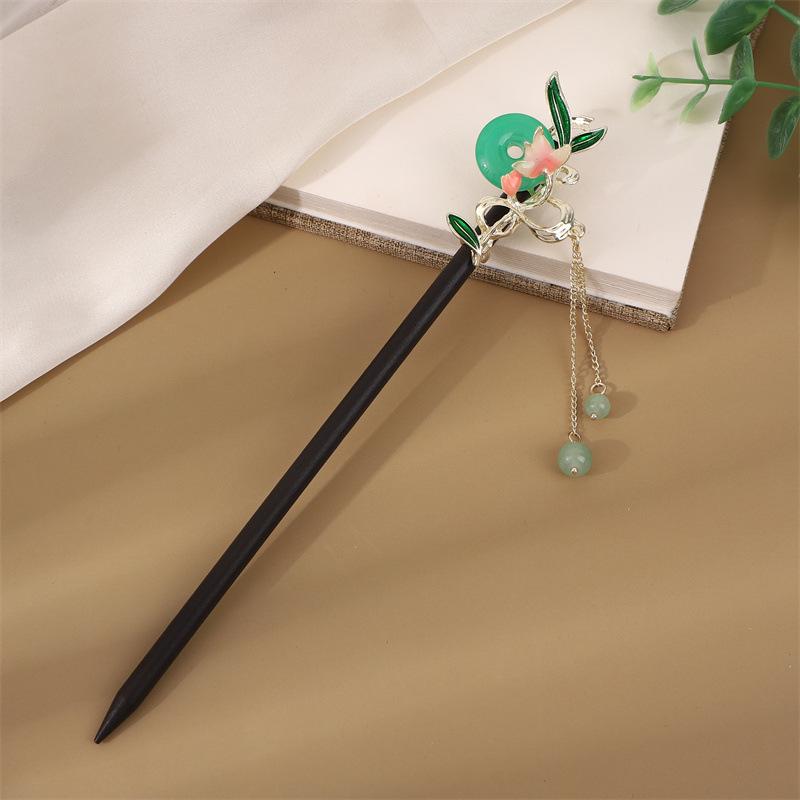 Ebony Style Tassel Hairpin: Vintage Wooden Hair Accessory for Women, Perfect for Simple Updos and Ancient Costume Adornments