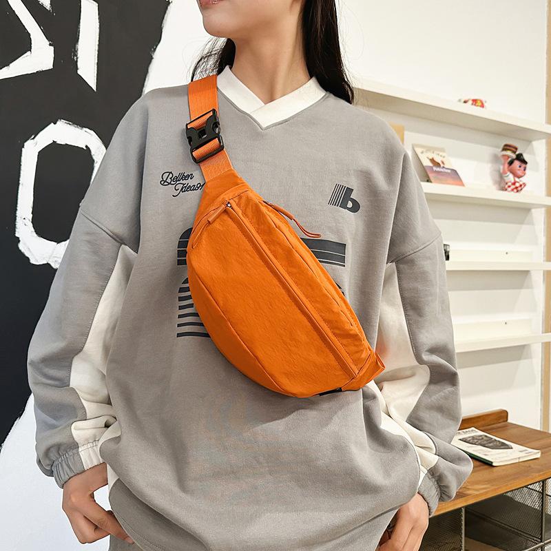 Trendy Brand Breast Bag Women'S Casual Versatile Messenger Bag Men'S Lightweight Sports Shoulder Bag Girls Commuting Solid Color Mobile Phone Pack