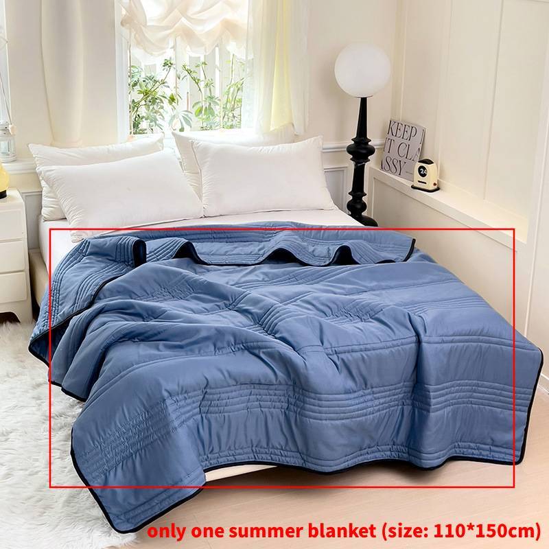 Modern Minimalist Polyester Cooling Blanket With Active Dyeing For Home Use
