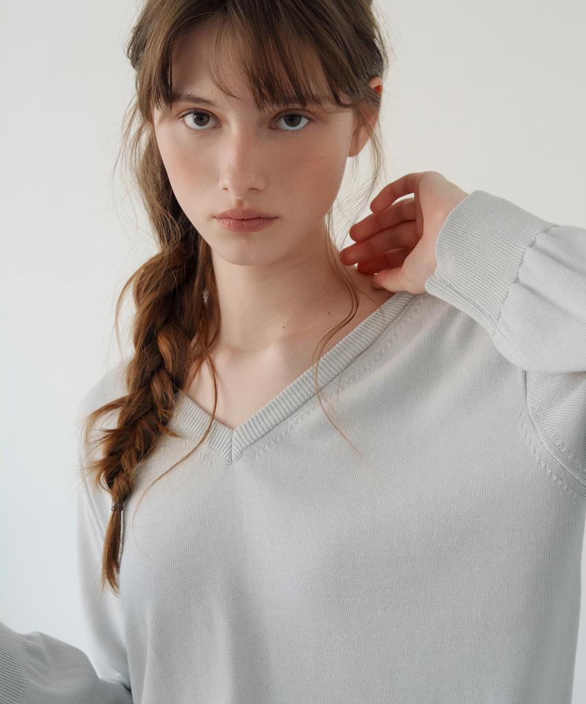 LETTERA Let Classic V-Neck Knit