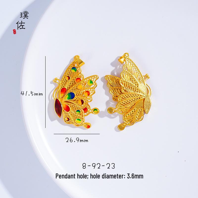 Goldanhänger-Halskette mit blau emailliertem Baby-Schloss-Charm