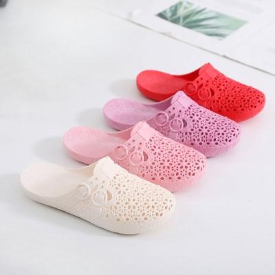 Flat Bottomed Perforated Shoes for Indoor and Outdoor Use Summer Cool Slippers for Women Fashionable Beach Slippers